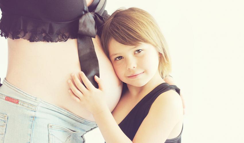 pregnant-775036_1920.jpg